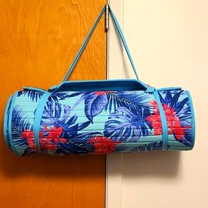 Betsey Johnson Beach Floral Matt